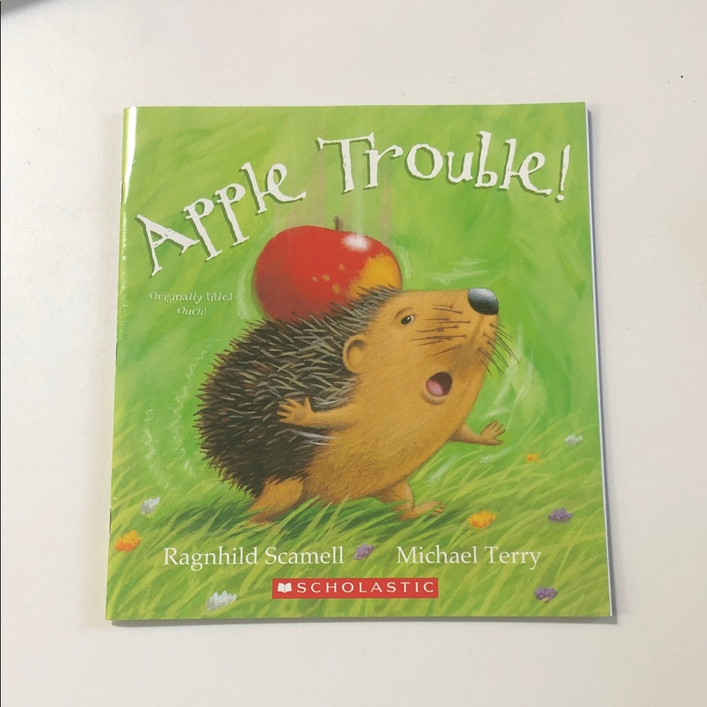📚5 for $25📚- Apple Trouble